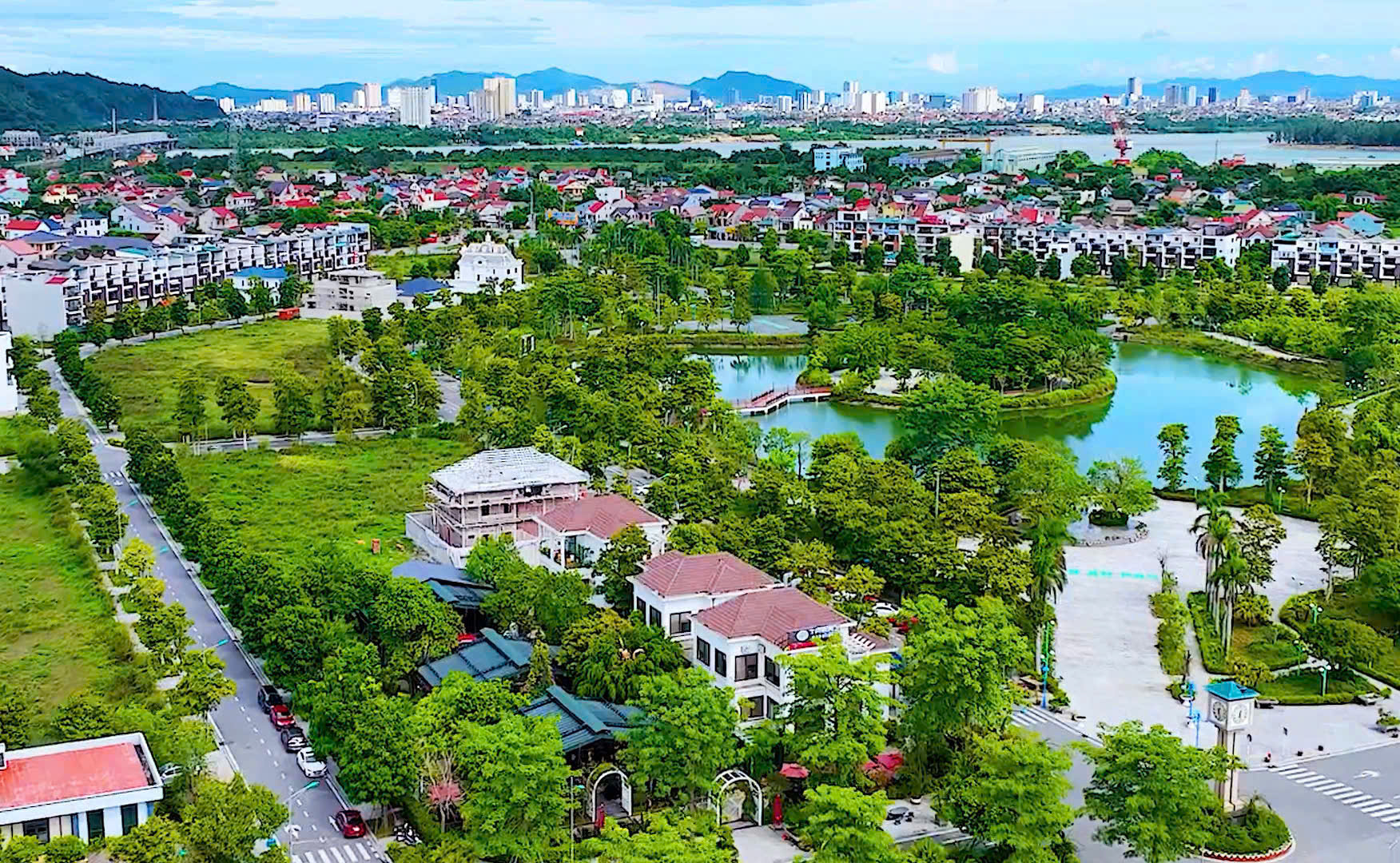 Tự hào truyền thống - vững bước trong kỷ nguyên mới