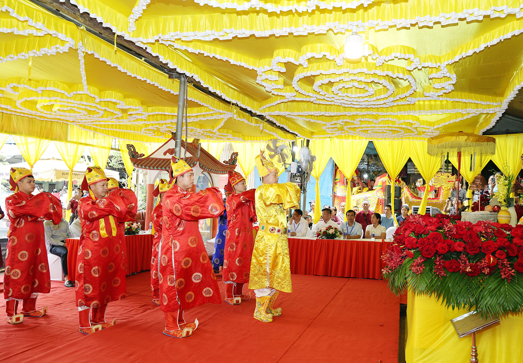 Trang nghiêm lễ giỗ Thánh mẫu Liễu Hạnh tại đền Chợ Củi