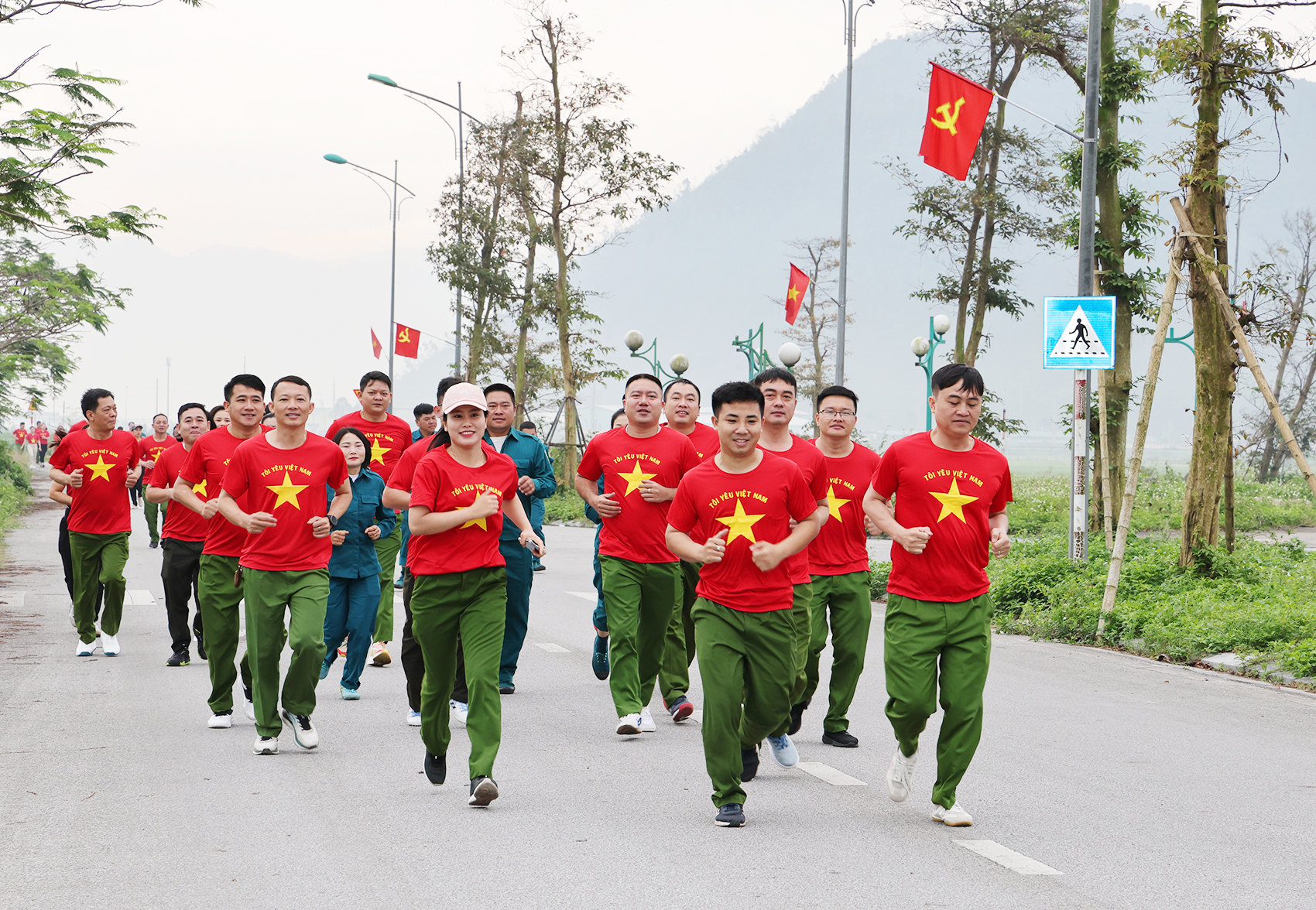 Hơn 300 người dân xã Nghi Xuân tham gia Ngày chạy Olympic 2026