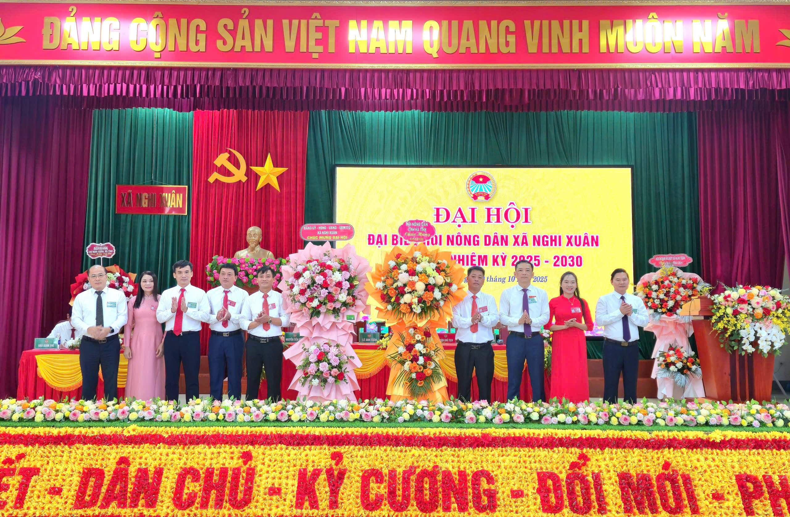 XÂY DỰNG HỘI NÔNG DÂN XÃ NGHI XUÂN VỮNG MẠNH  PHÁT HUY VAI TRÒ NÔNG DÂN TRONG PHÁT TRIỂN NÔNG NGHIỆP,  KINH TẾ NÔNG THÔN GÓP PHẦN XÂY DỰNG XÃ NGHI XUÂN   ĐẠT NÔNG THÔN MỚI HIỆN ĐẠI