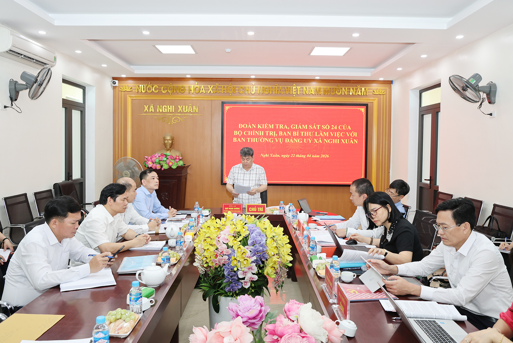 Đoàn Kiểm tra giám sát số 24 của Bộ Chính trị làm việc với Đảng uỷ xã Nghi Xuân.
