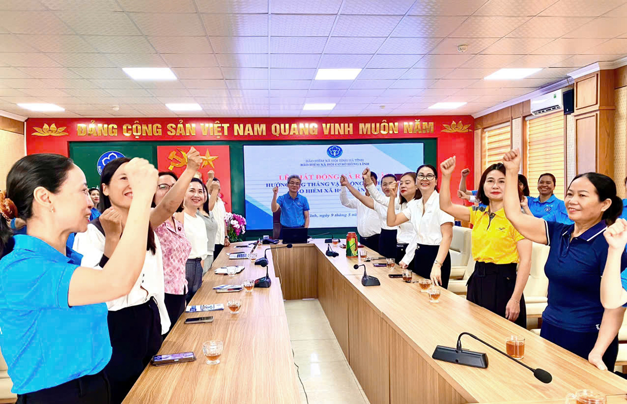LỄ PHÁT ĐỘNG VÀ RA QUÂN HƯỞNG ỨNG THÁNG CAO ĐIỂM TUYÊN TRUYỀN, PHÁT TRIỂN NGƯỜI THAM GIA BHXH, BHYT