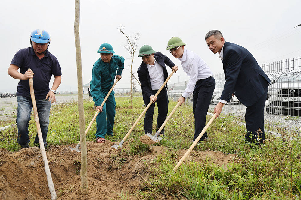 Xã Nghi Xuân phát động Tết trồng cây Xuân Bính Ngọ.
