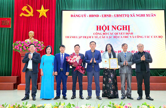 Xã Nghi Xuân: Công bố Quyết định thành lập Trạm y tế, CLB Ca Trù và công tác cán bộ.