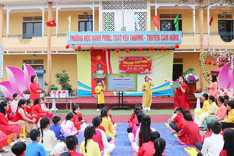 Sôi nổi Ngày hội nói Tiếng Anh  tại Trường Tiểu học Xuân Viên.