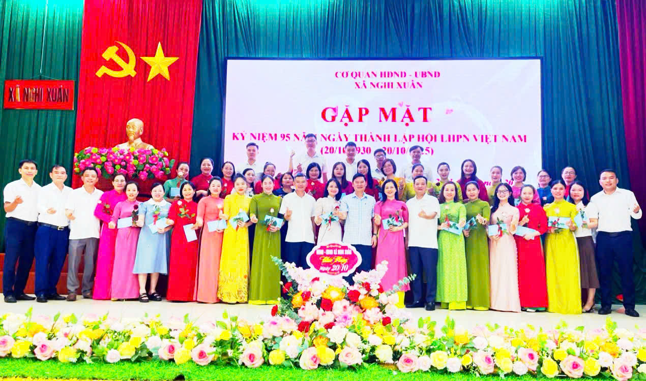 Cơ quan HĐND - UBND xã Nghi Xuân tổ chức gặp mặt Chị Em phụ nữ nhân kỷ niệm 95 năm Ngày thành lập Hội Liên hiệp Phụ nữ Việt Nam