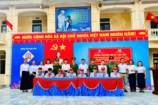 Trường THCS Nghi Xuân tuyên truyền pháp luật, nâng cao ý thức chấp hành cho gần 1.000 học sinh 