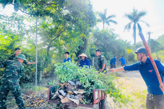 Tuổi trẻ Nghi Xuân đồng loạt ra quân, lan tỏa hành động xanh 
