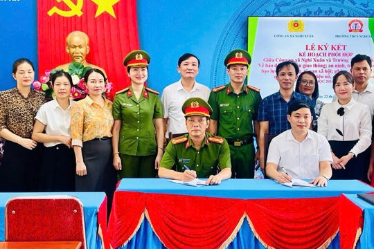 Trường THCS Nghi Xuân ký kết phối hợp với Công an xã, xây dựng môi trường học đường an toàn