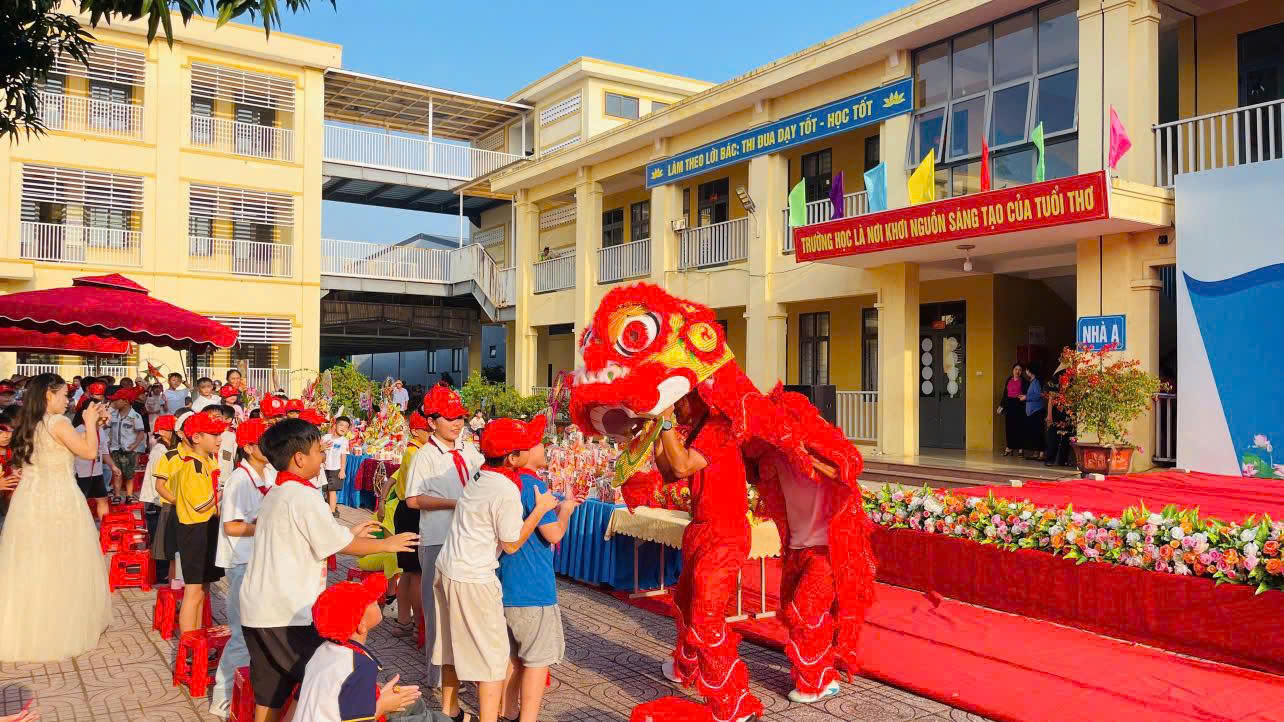 Trung thu đoàn viên – Kết nối yêu thương tại trường tiểu học Nghi Xuân - phân hiệu 2