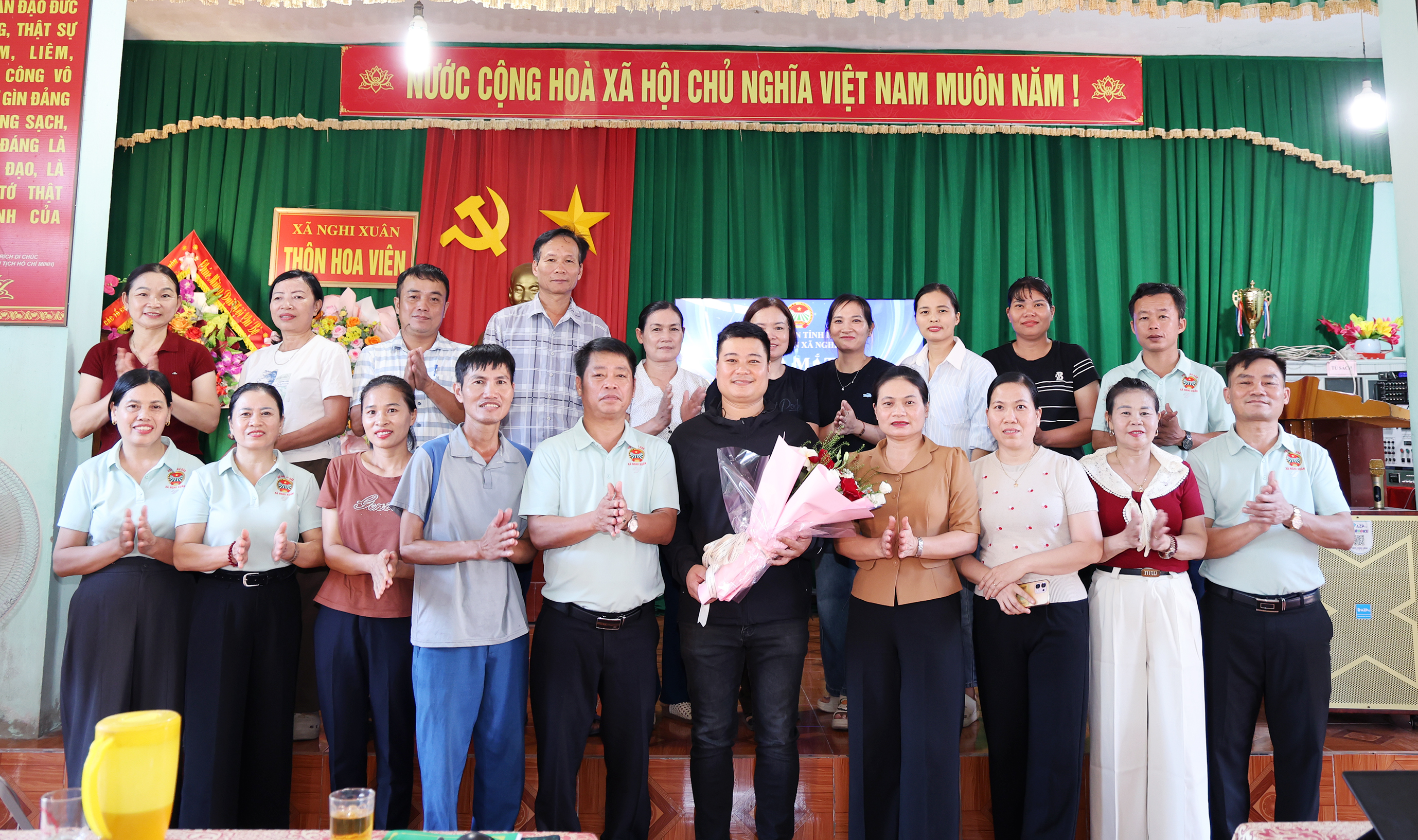 Hội Nông dân xã Nghi Xuân ra mắt Tổ hội Nông dân chuyển đổi số trong sản xuất, kinh doanh.