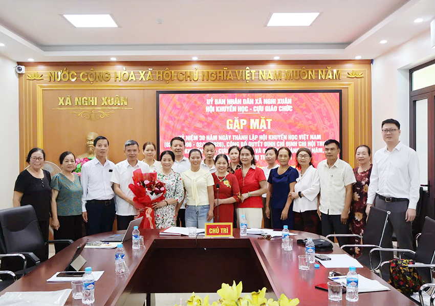 Hội Khuyến học – Cựu giáo chức xã Nghi Xuân: Gặp mặt kỷ niệm 30 năm Ngày Khuyến học Việt Nam