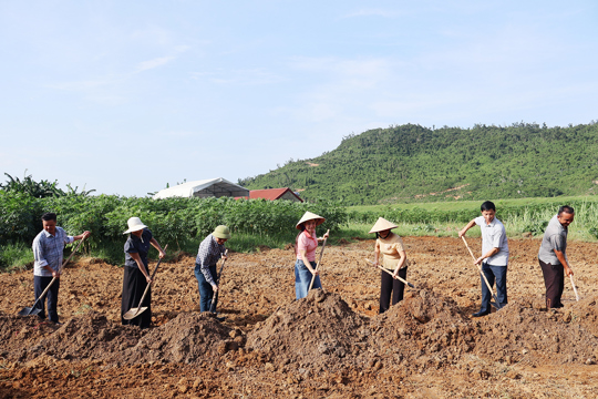 Khởi công xây dựng nhà ở cho hộ hoàn cảnh đặc biệt khó khăn ở thôn Viên Lĩnh.