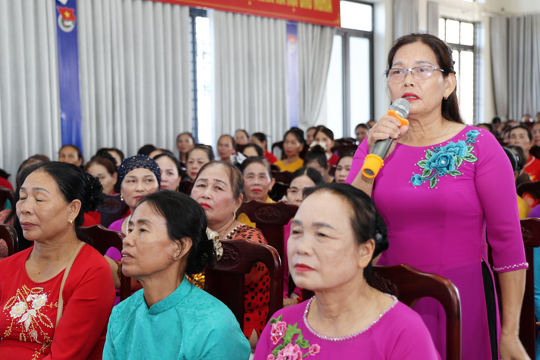 Nghi Xuân đối thoại giữa cấp ủy, chính quyền với hội viên phụ nữ năm 2026. 
