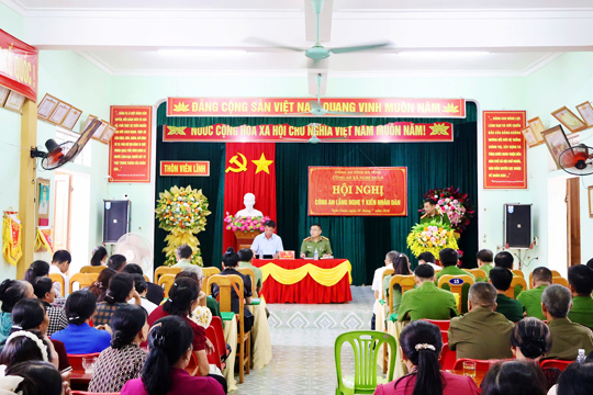 Công an xã Nghi Xuân lắng nghe ý kiến nhân dân