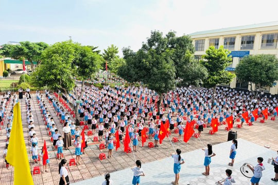 Trường Tiểu học Nghi Xuân – Phân hiệu 2 rộn ràng sinh hoạt dưới cờ với chủ đề “Vui Tết Trung thu”