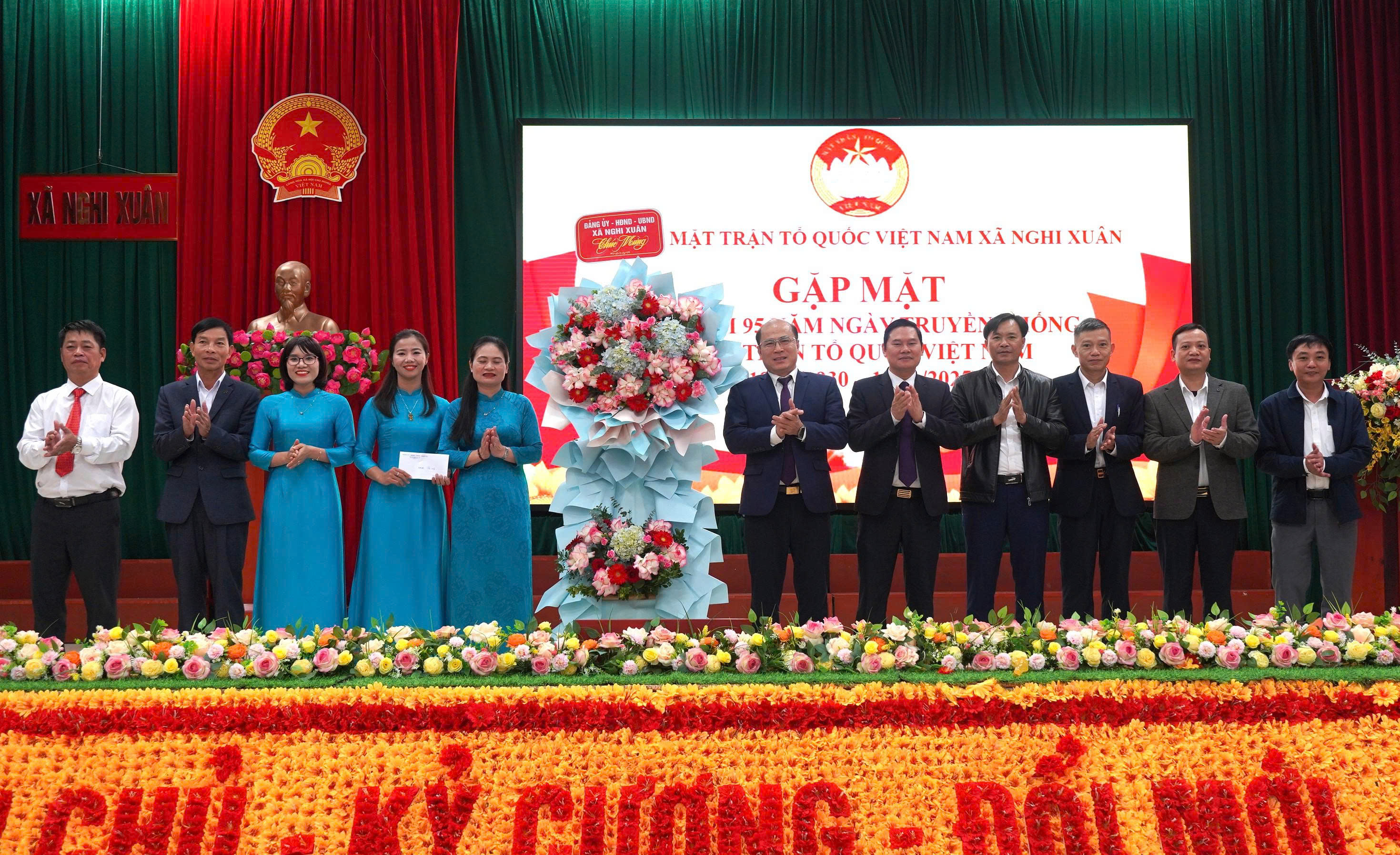 Xã Nghi Xuân tổ chức gặp mặt kỷ niệm 95 năm Ngày thành lập Mặt trận dân tộc thống nhất Việt Nam 